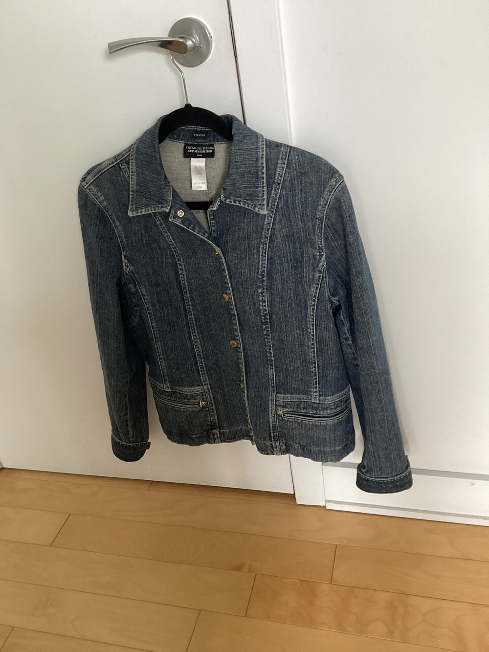 Jones New York Dark Blue Denim Jacket. NWOT